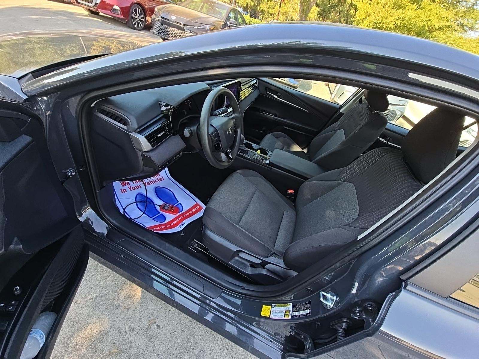 2025 Toyota Camry LE FWD