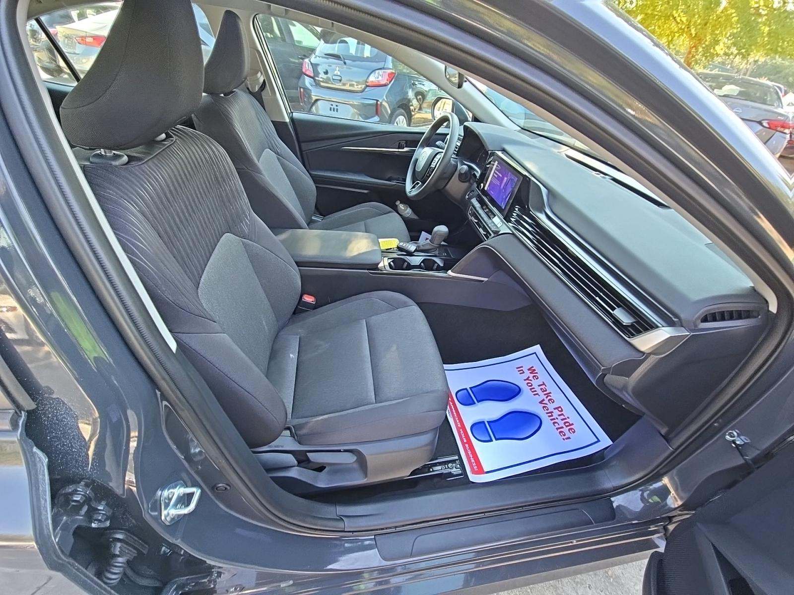 2025 Toyota Camry LE FWD