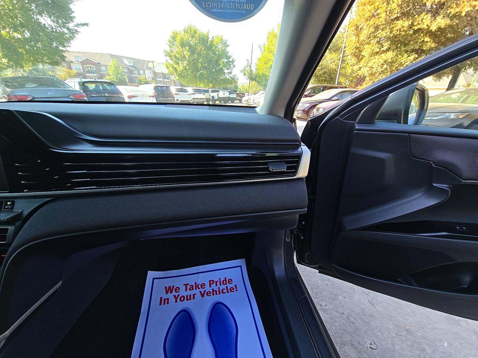 2025 Toyota Camry LE FWD