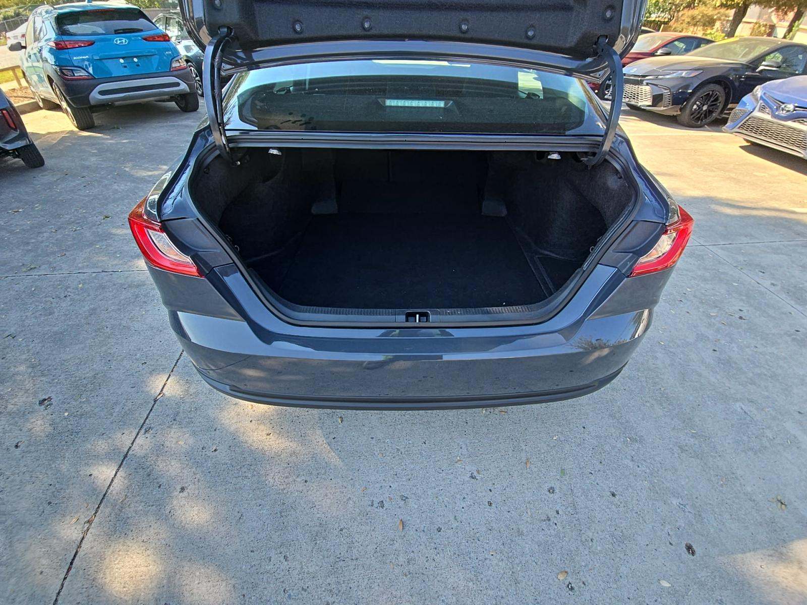 2025 Toyota Camry LE FWD