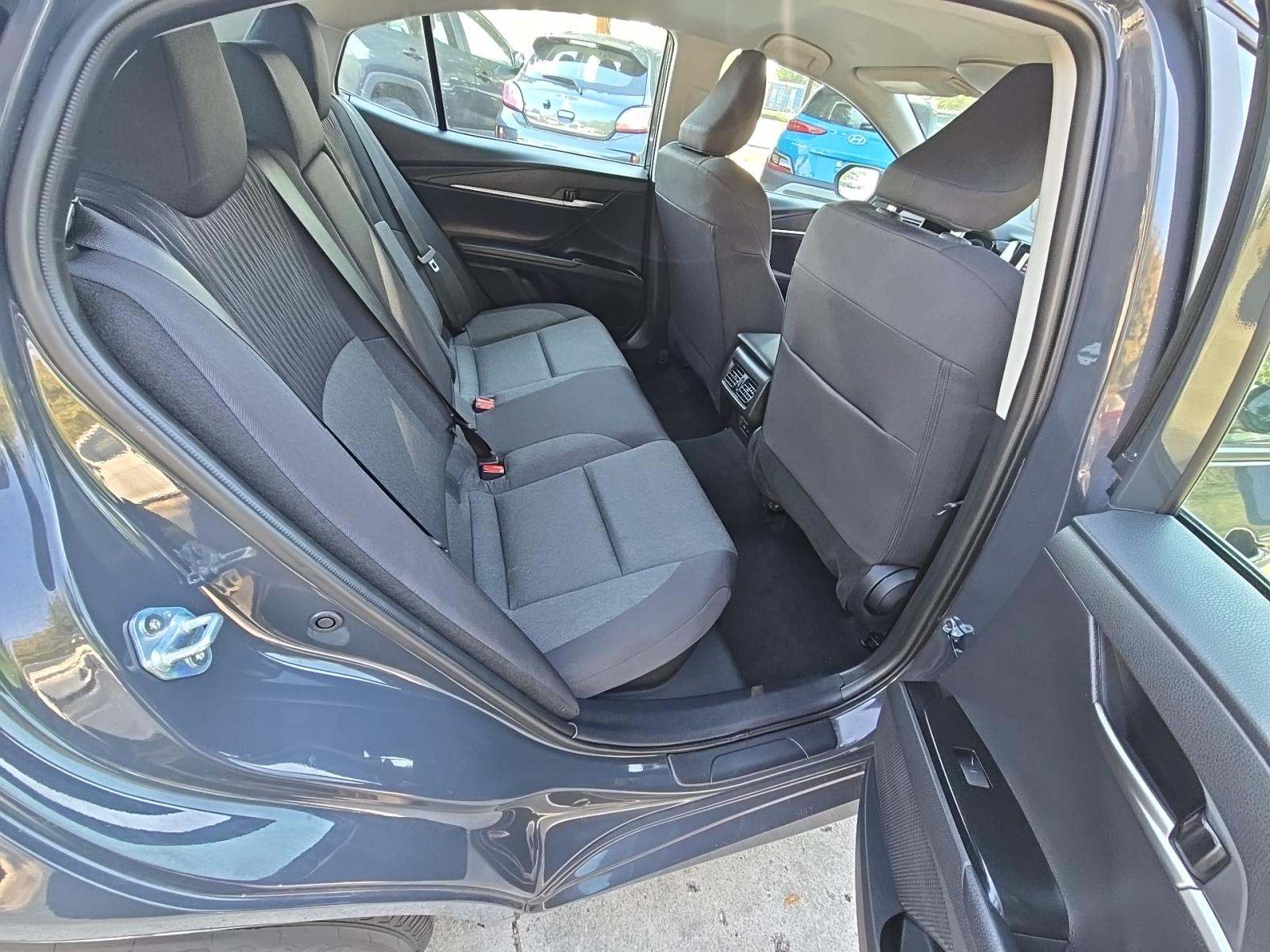 2025 Toyota Camry LE FWD