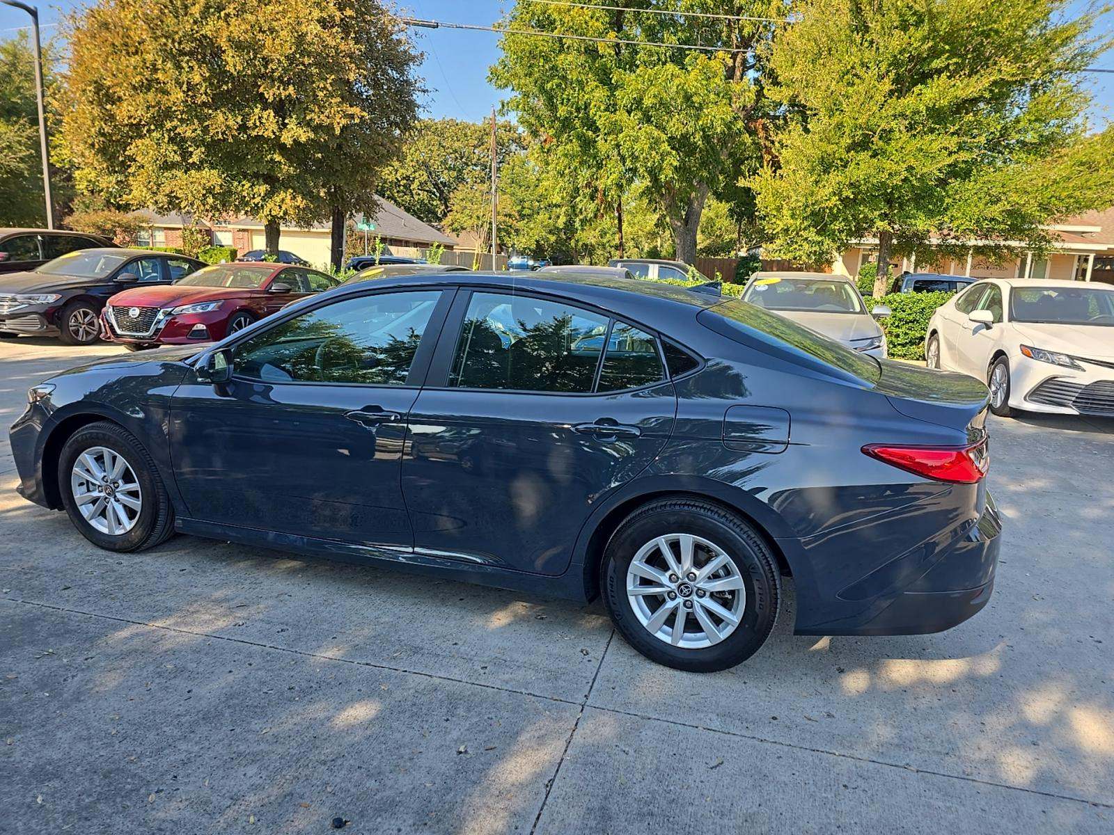 2025 Toyota Camry LE FWD
