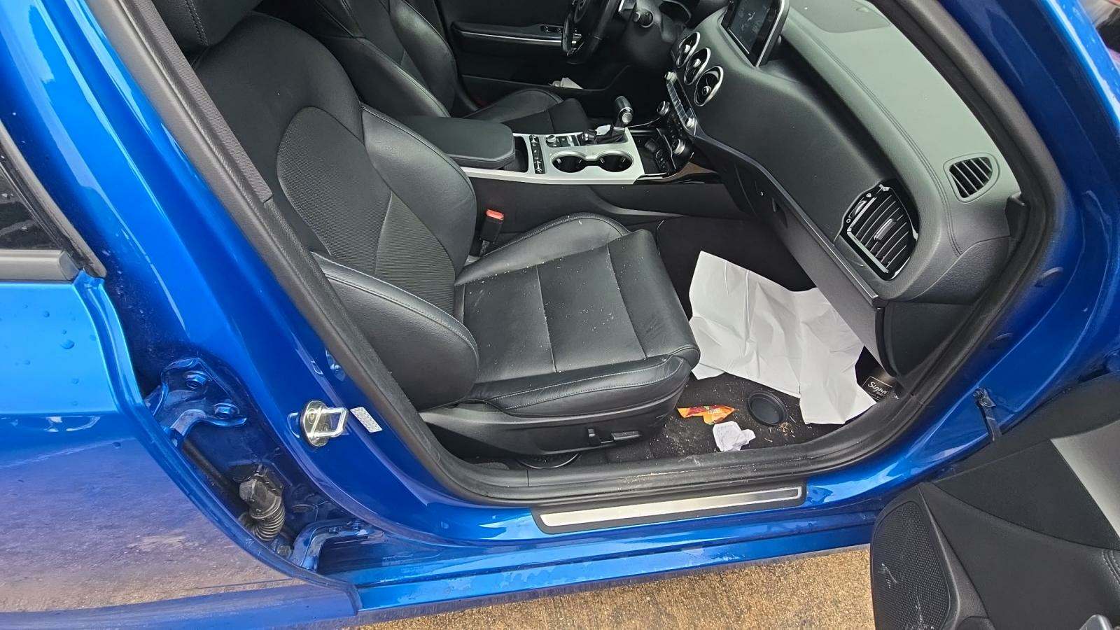 Kia Stinger GT снимка Kia Stinger GT