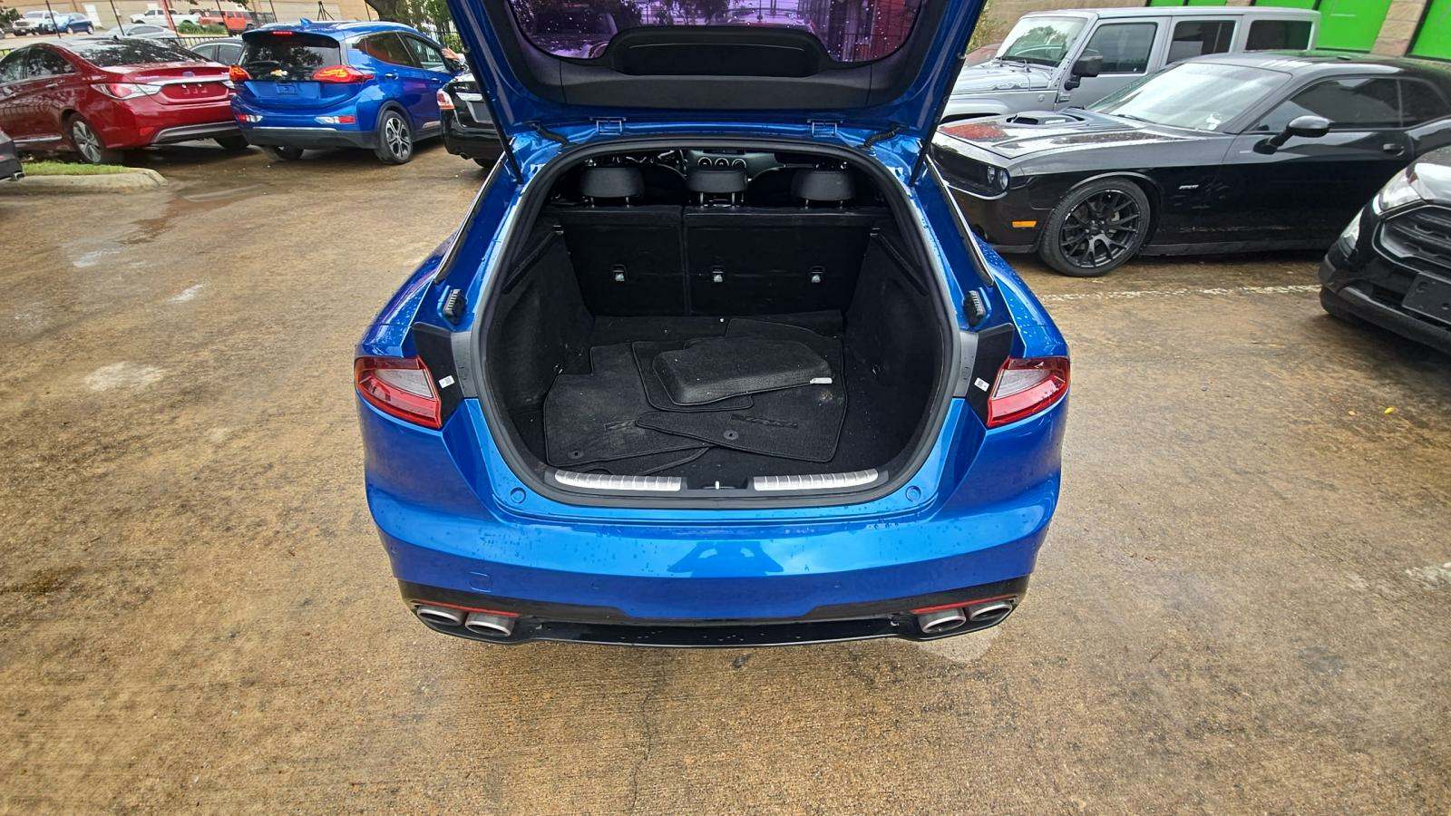 Kia Stinger GT снимка Kia Stinger GT