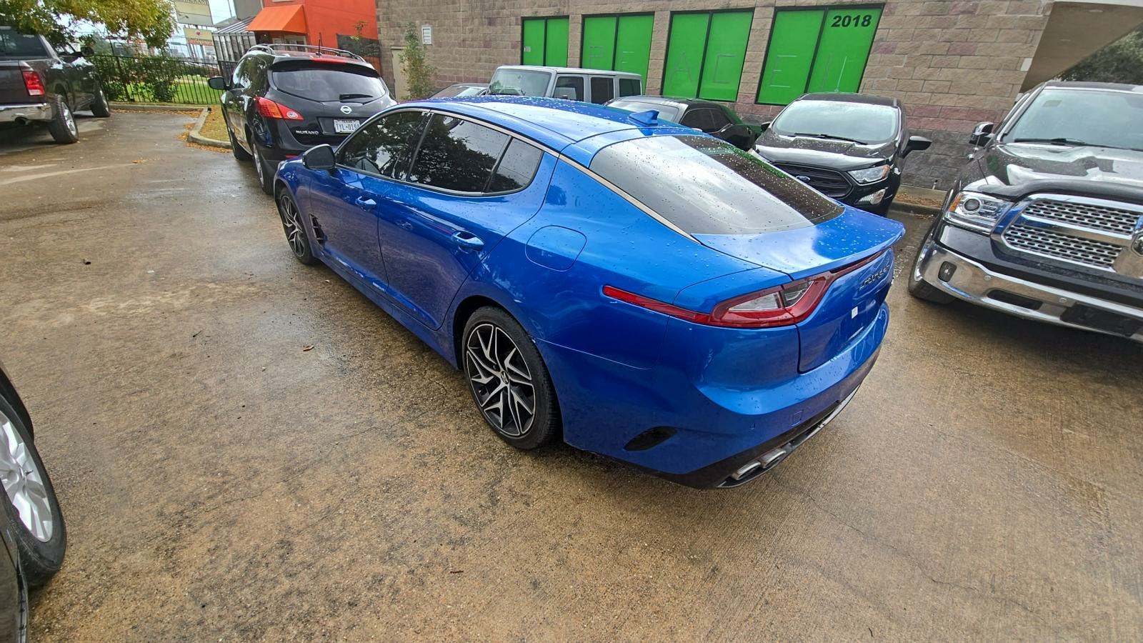 Kia Stinger GT снимка Kia Stinger GT