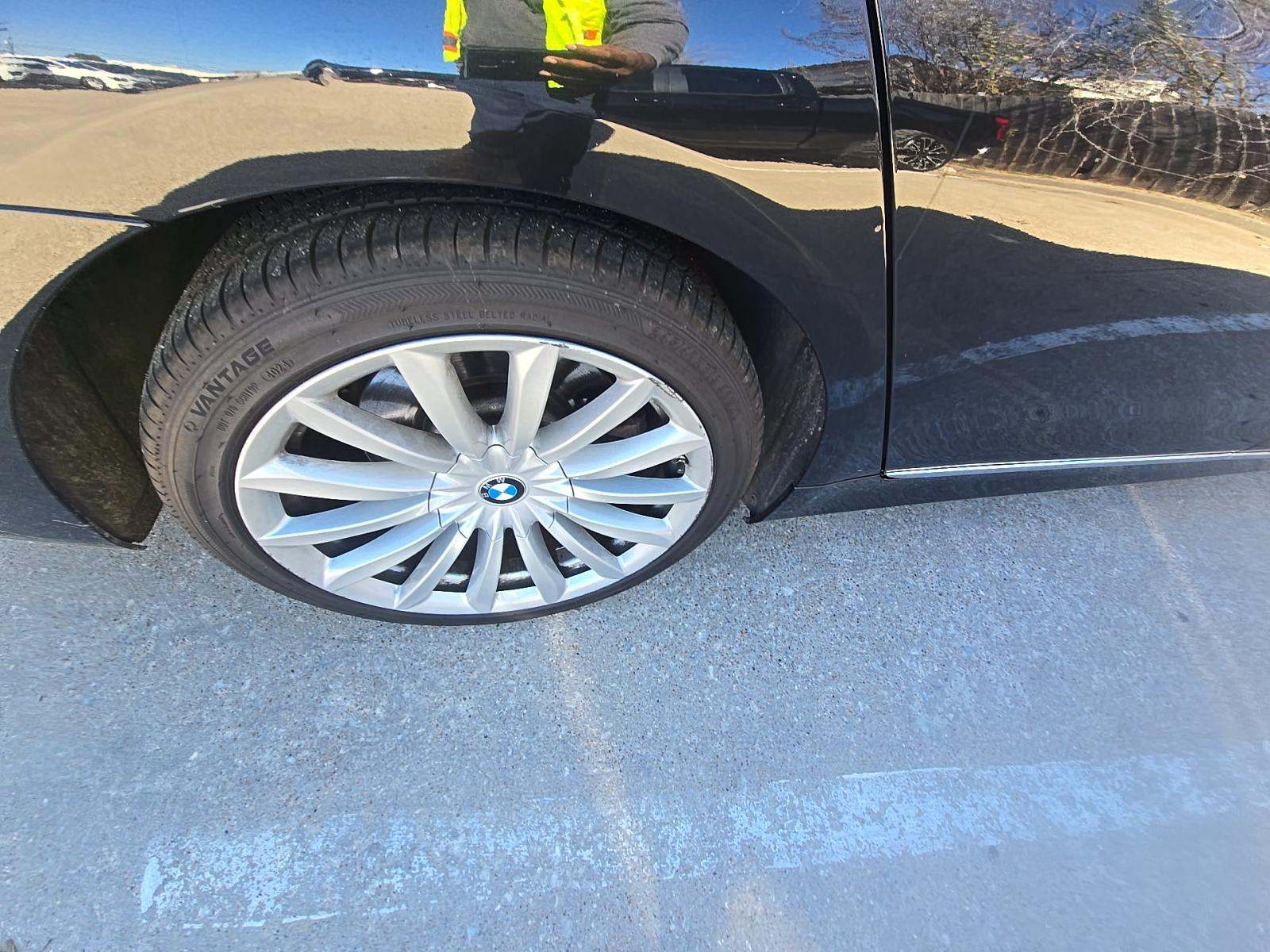 2022 BMW 7 Series 740i RWD