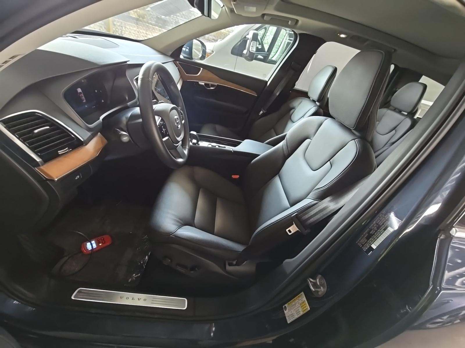 2025 Volvo XC90 B6 Plus AWD