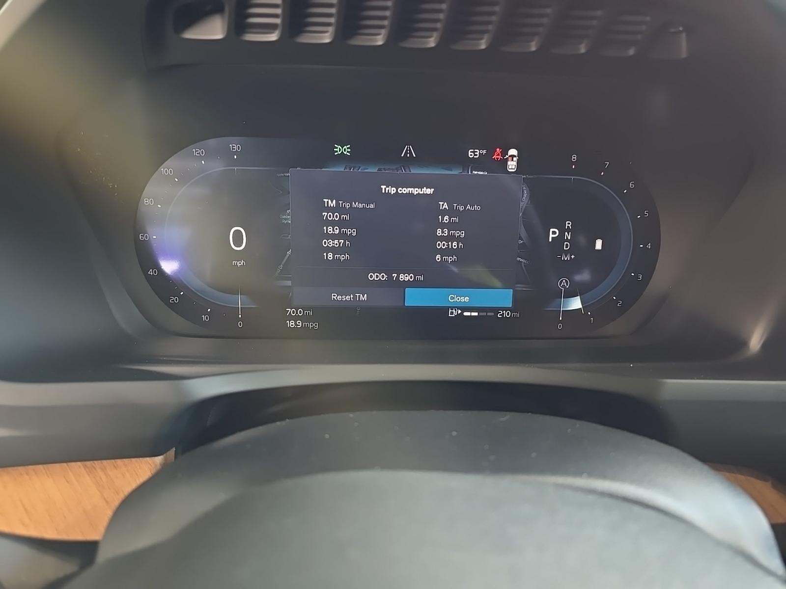 2025 Volvo XC90 B6 Plus AWD