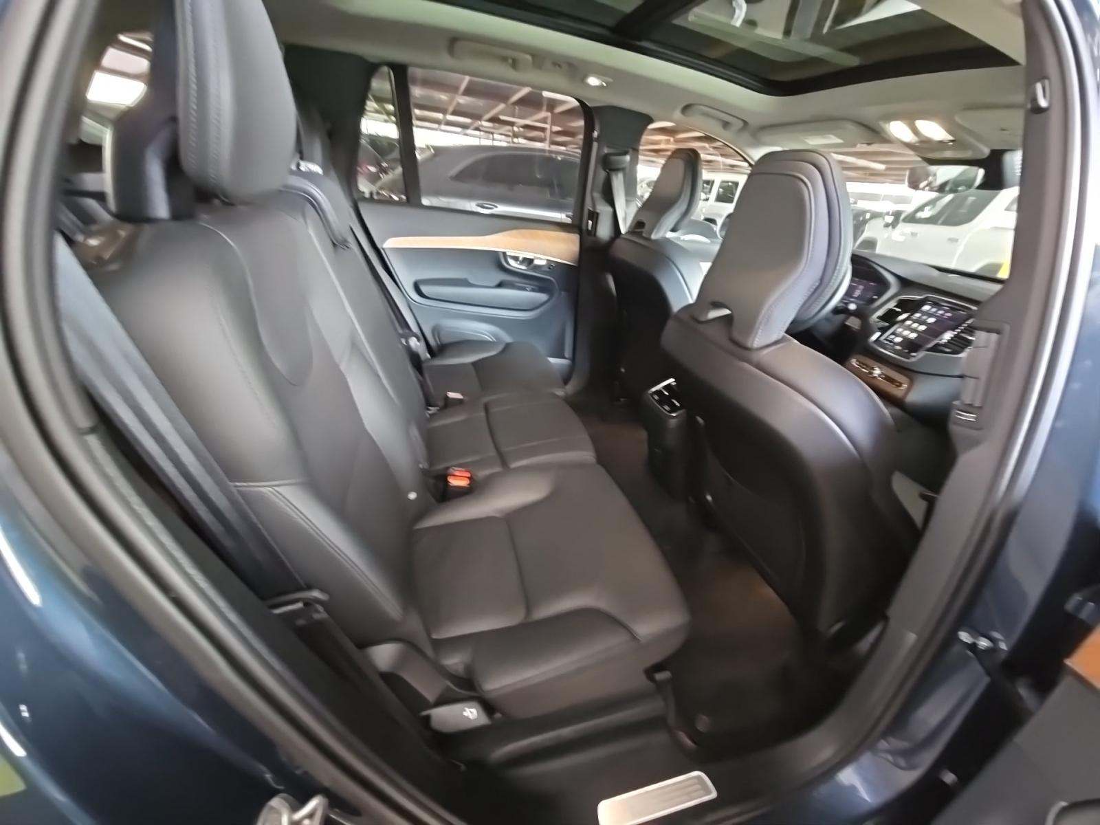 2025 Volvo XC90 B6 Plus AWD