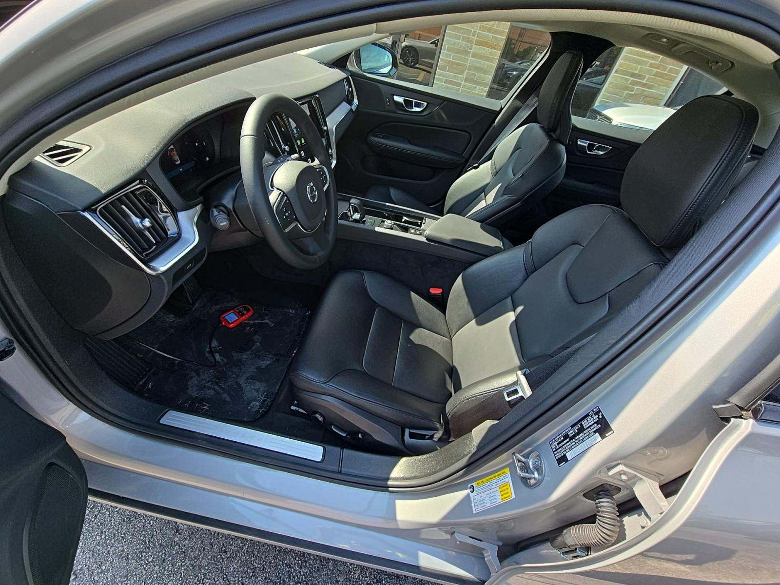 2025 Volvo S60 B5 Core AWD