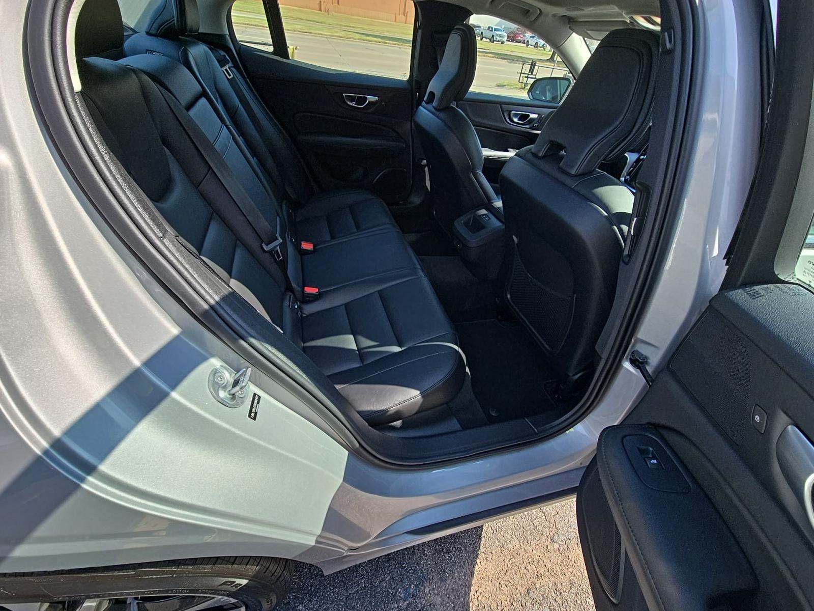 2025 Volvo S60 B5 Core AWD