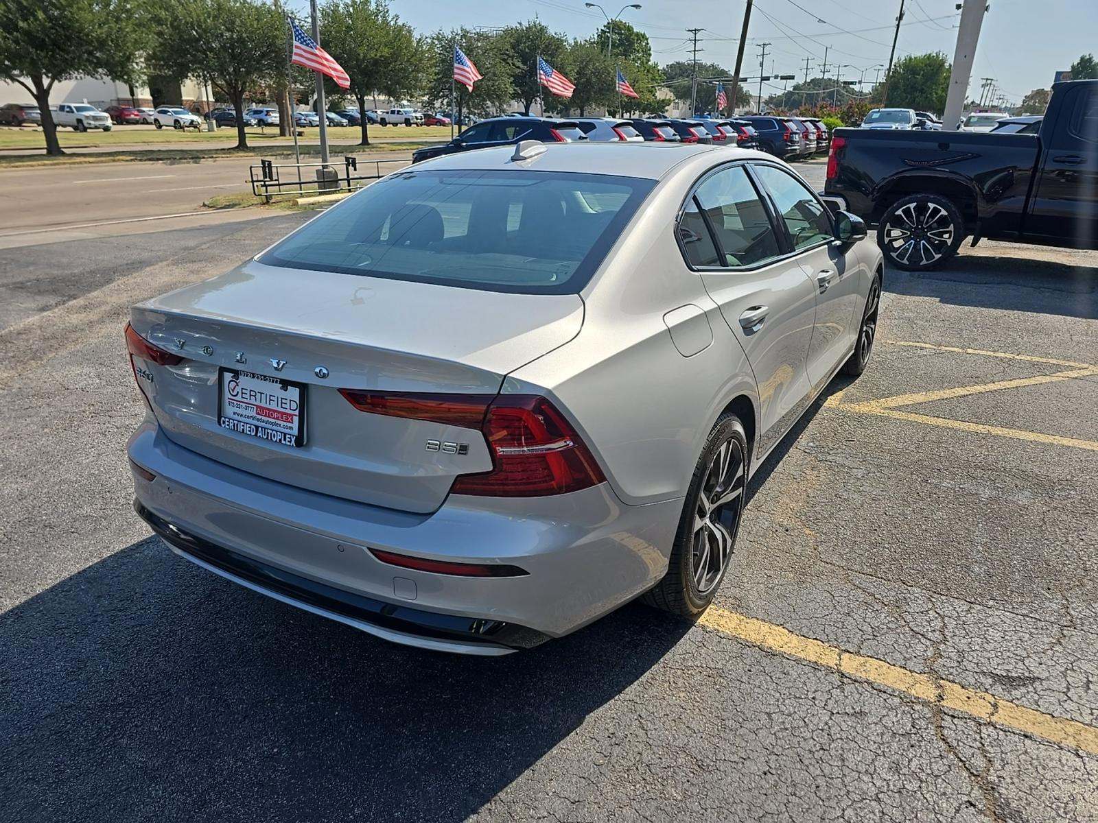 2025 Volvo S60 B5 Core AWD