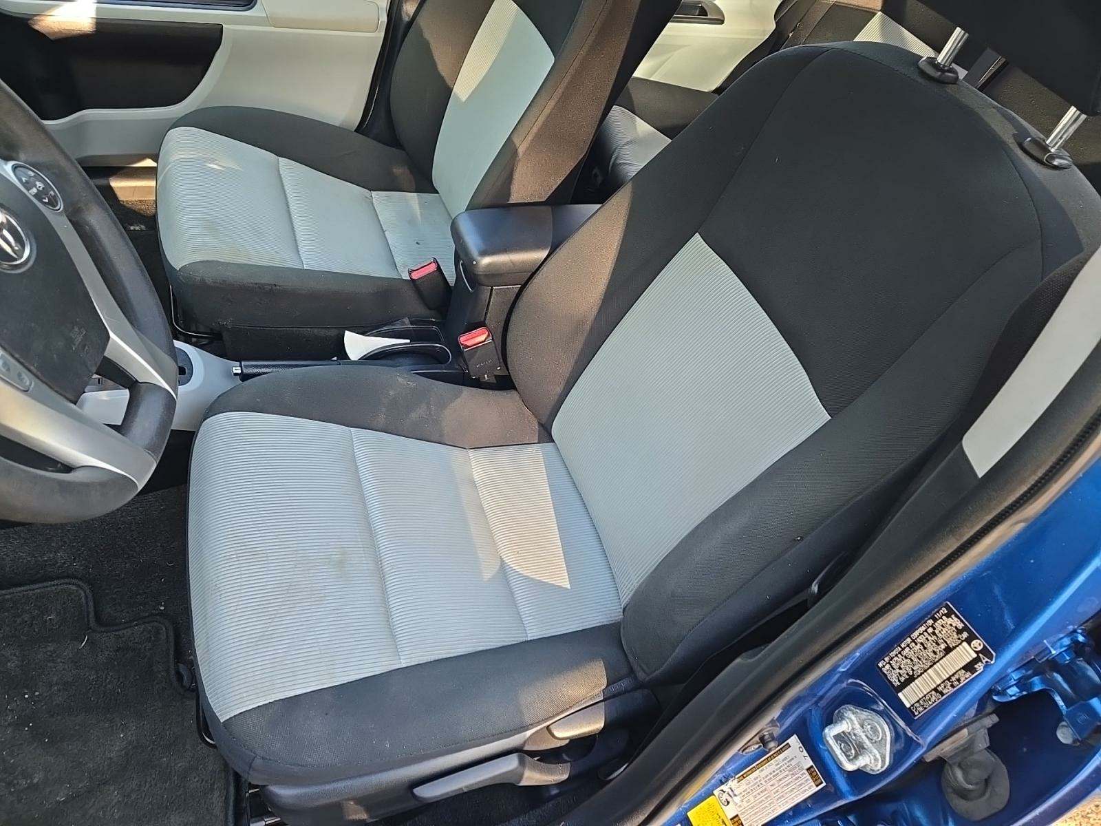 2012 Toyota Prius c Three FWD