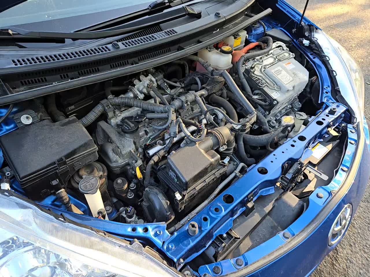 2012 Toyota Prius c Three FWD