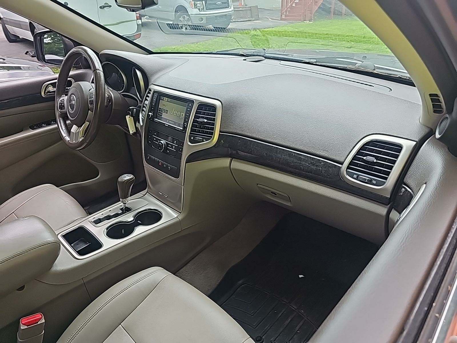 2011 Jeep Grand Cherokee Laredo RWD