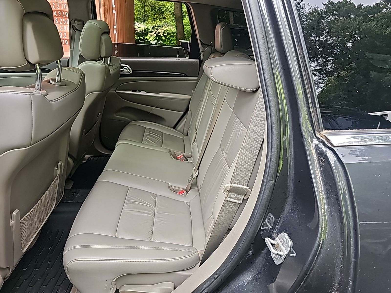 2011 Jeep Grand Cherokee Laredo RWD