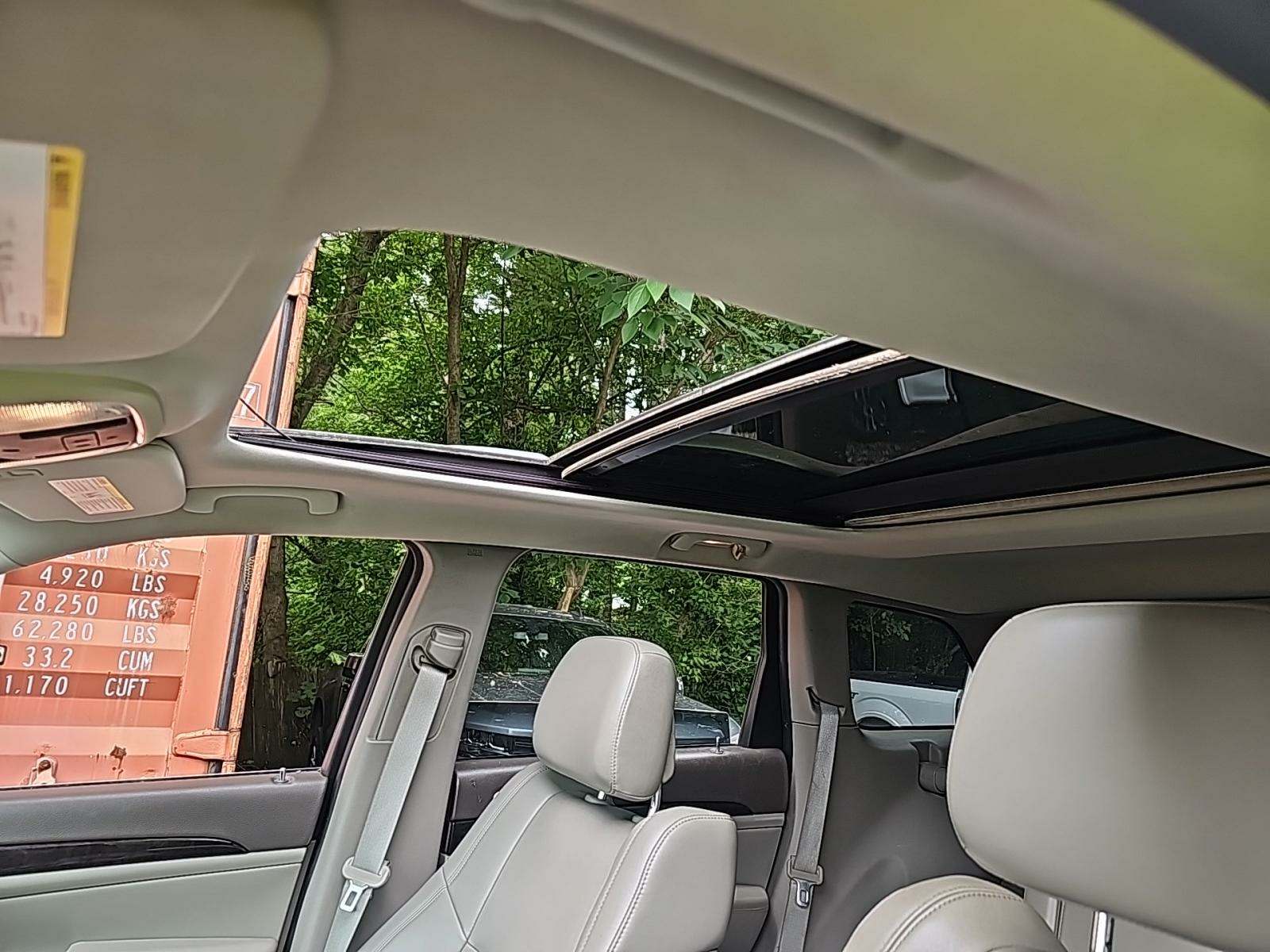 2011 Jeep Grand Cherokee Laredo RWD