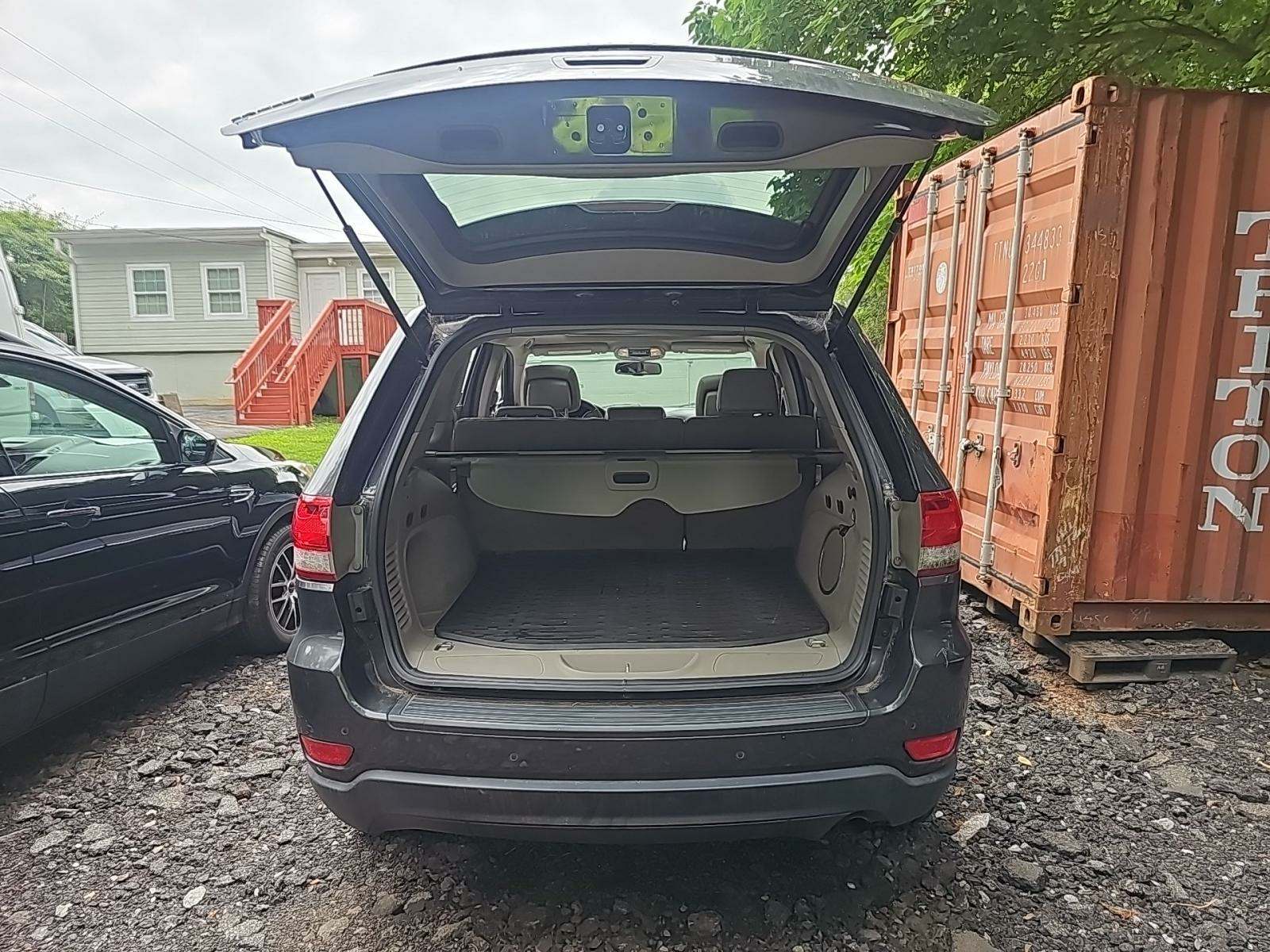 2011 Jeep Grand Cherokee Laredo RWD