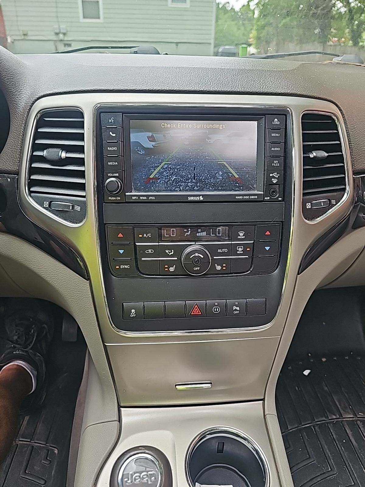 2011 Jeep Grand Cherokee Laredo RWD