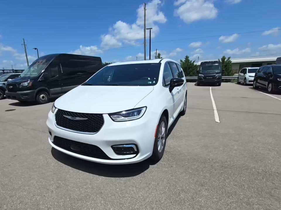 2026 Chrysler Pacifica Limited FWD