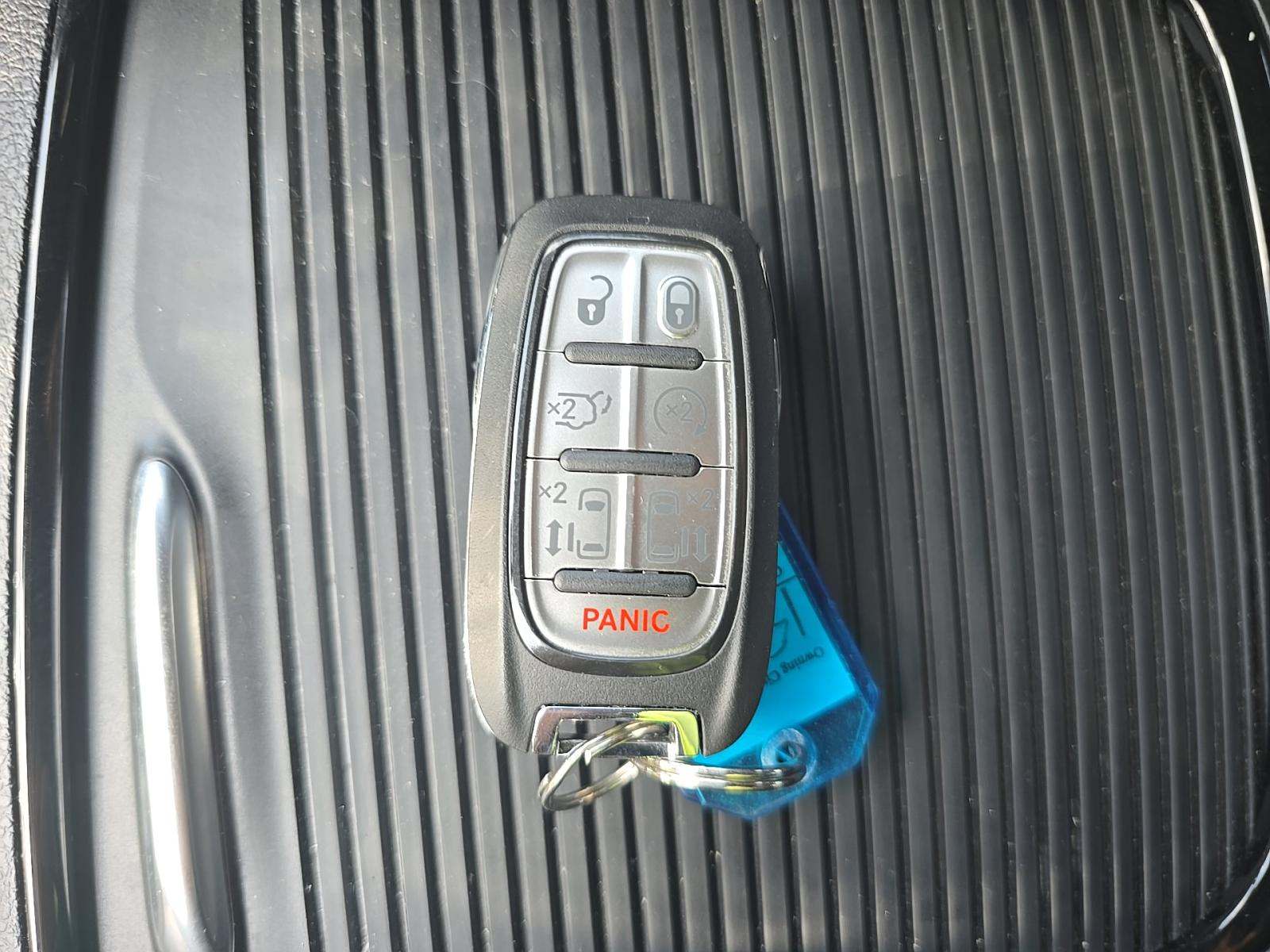 2026 Chrysler Pacifica Limited FWD