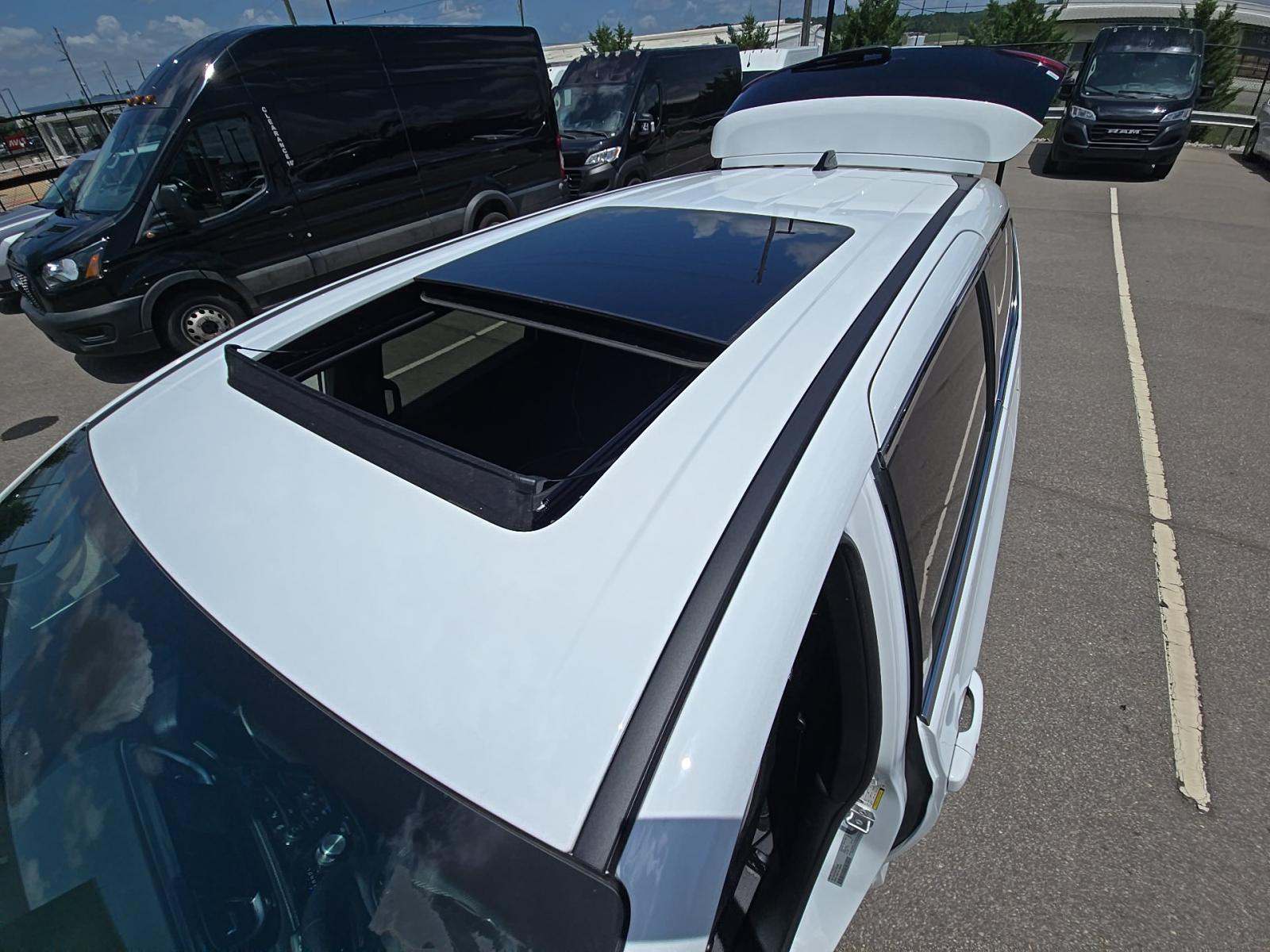 2026 Chrysler Pacifica Limited FWD