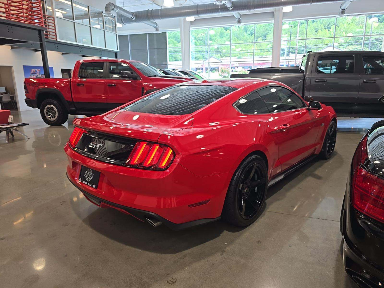 2017 Ford Mustang GT Premium RWD
