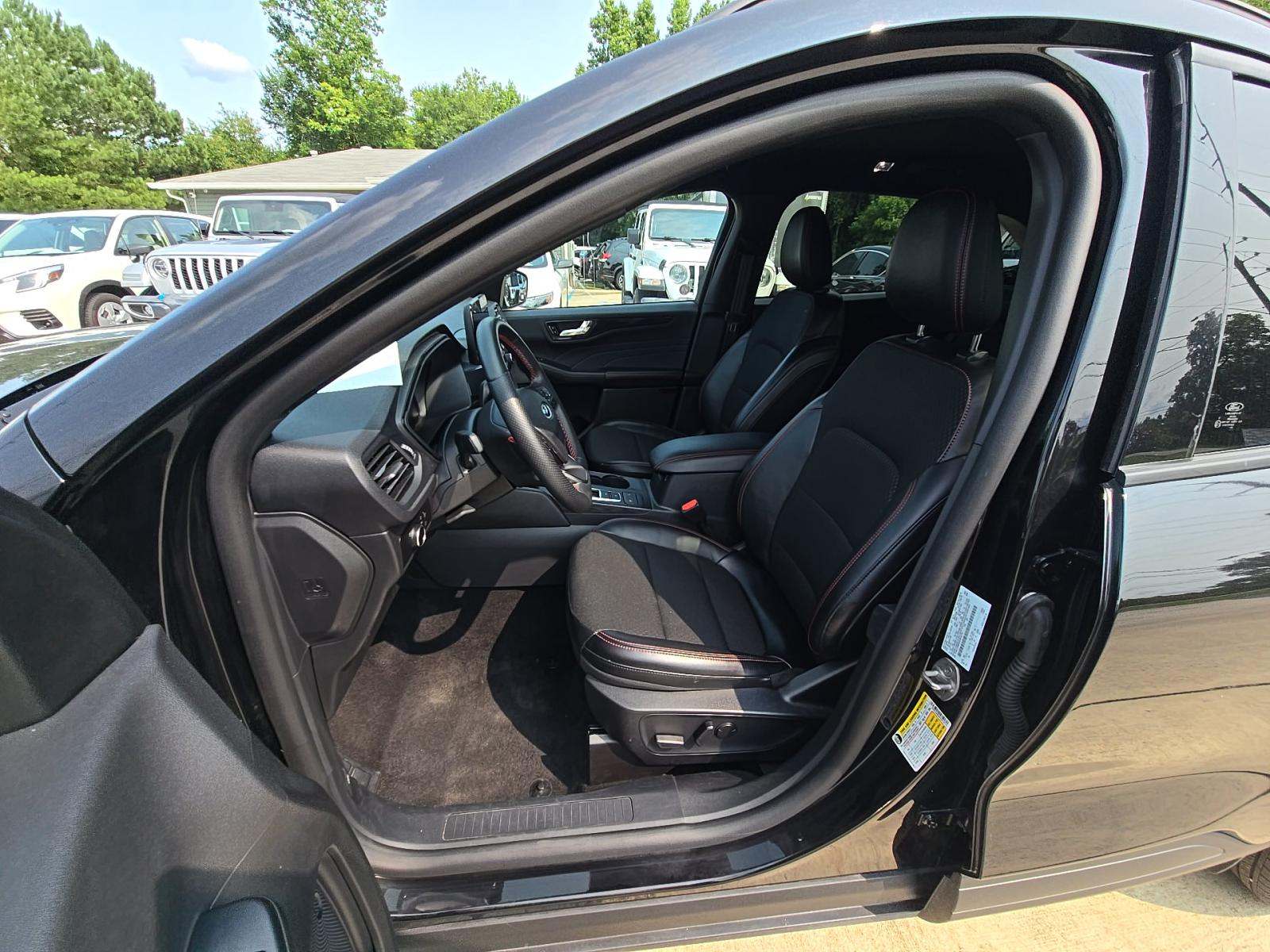 2025 Ford Escape ST-Line AWD