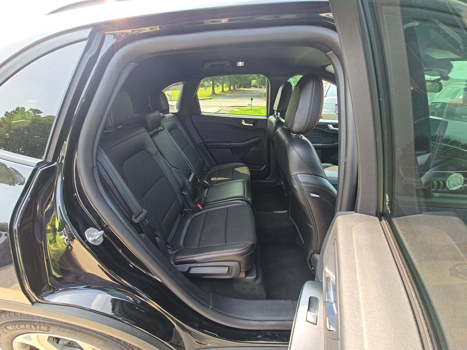2025 Ford Escape ST-Line AWD