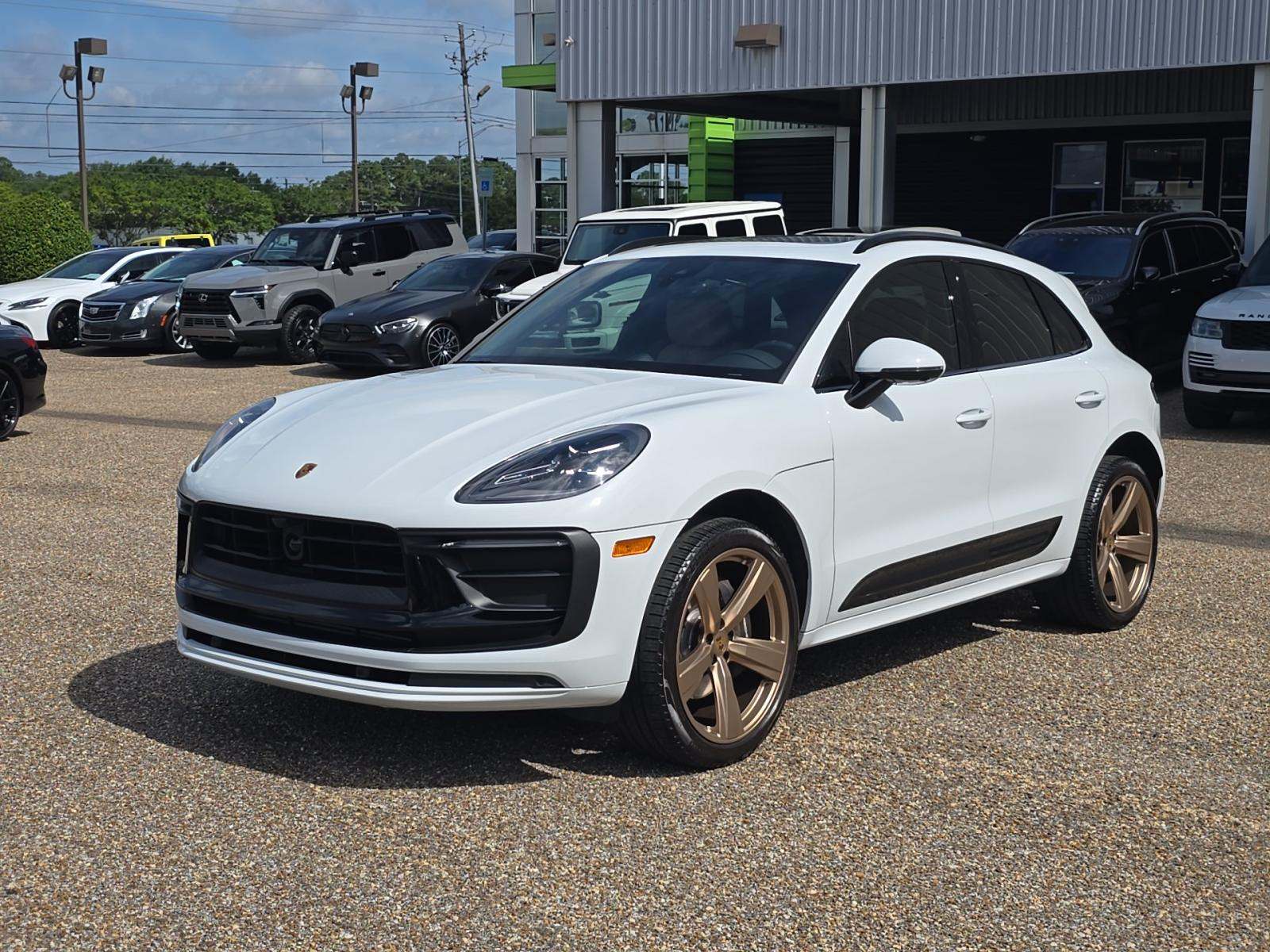 2024 Porsche Macan Base AWD