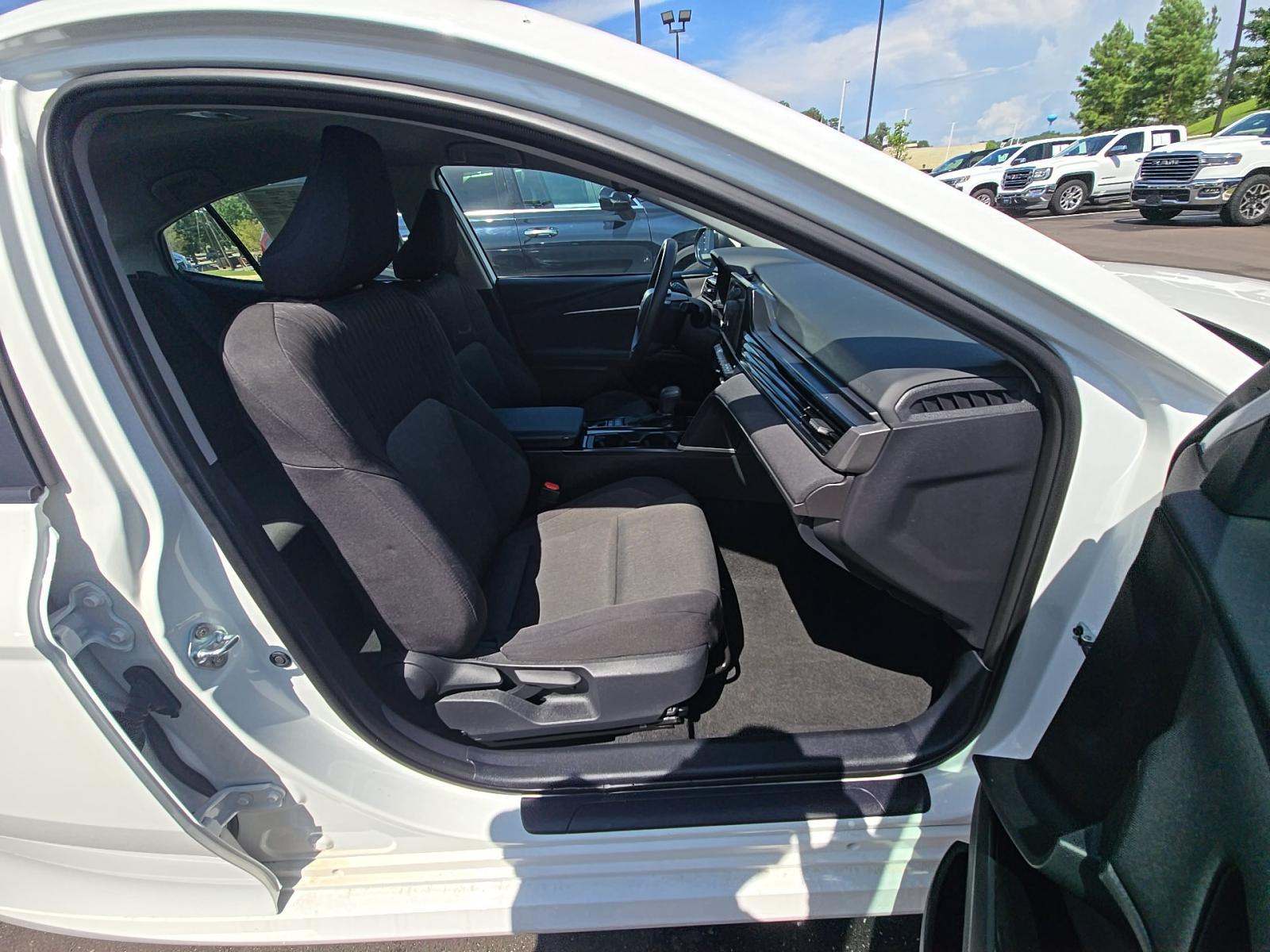 2025 Toyota Camry LE FWD