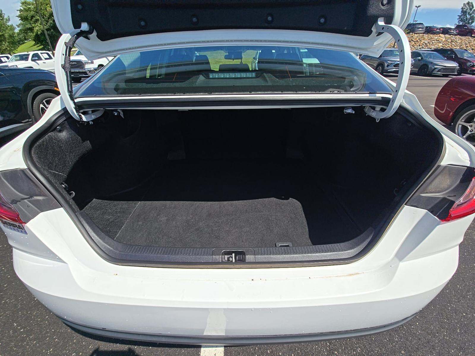 2025 Toyota Camry LE FWD