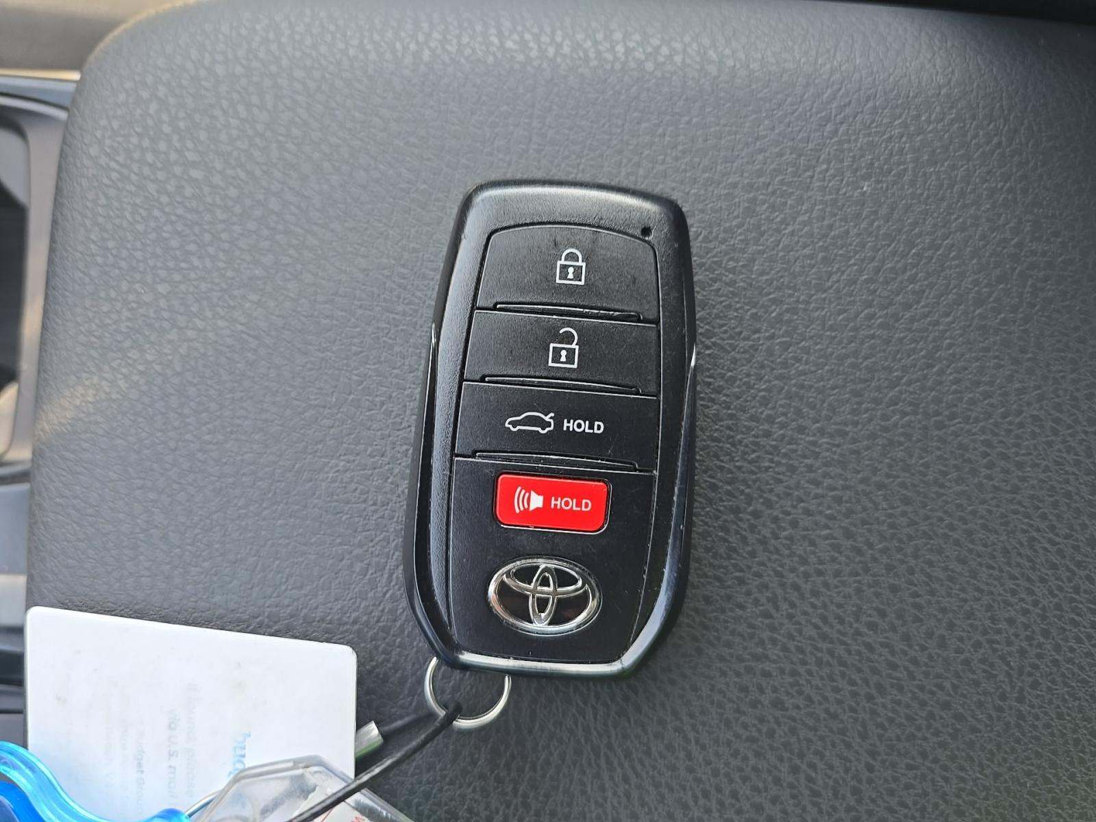 2025 Toyota Camry LE FWD