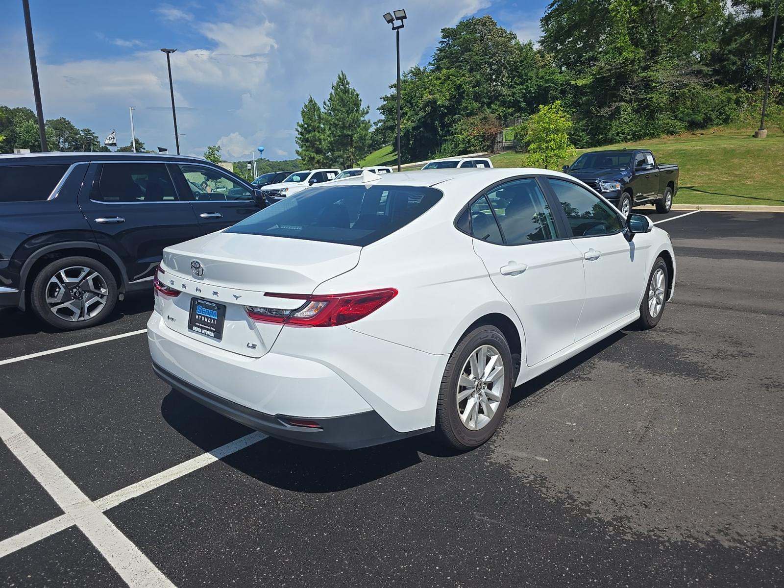 2025 Toyota Camry LE FWD