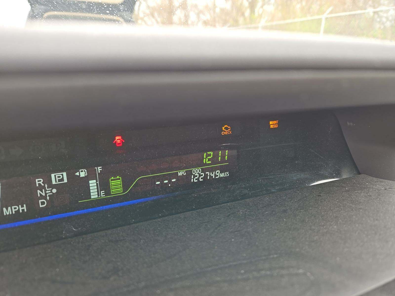 2012 Toyota Prius v Three FWD