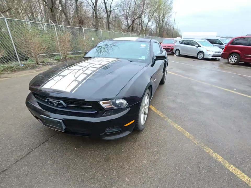 2011 Ford Mustang V6 Premium RWD