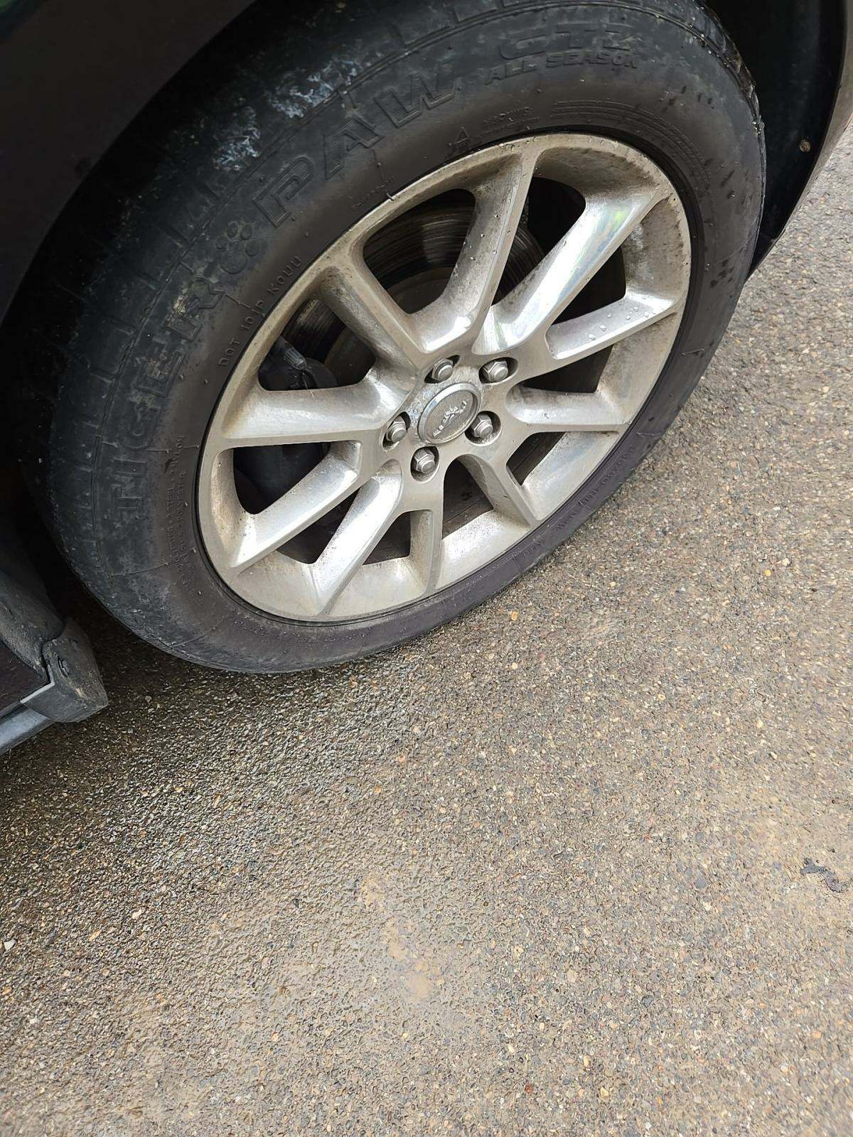 2011 Ford Mustang V6 Premium RWD