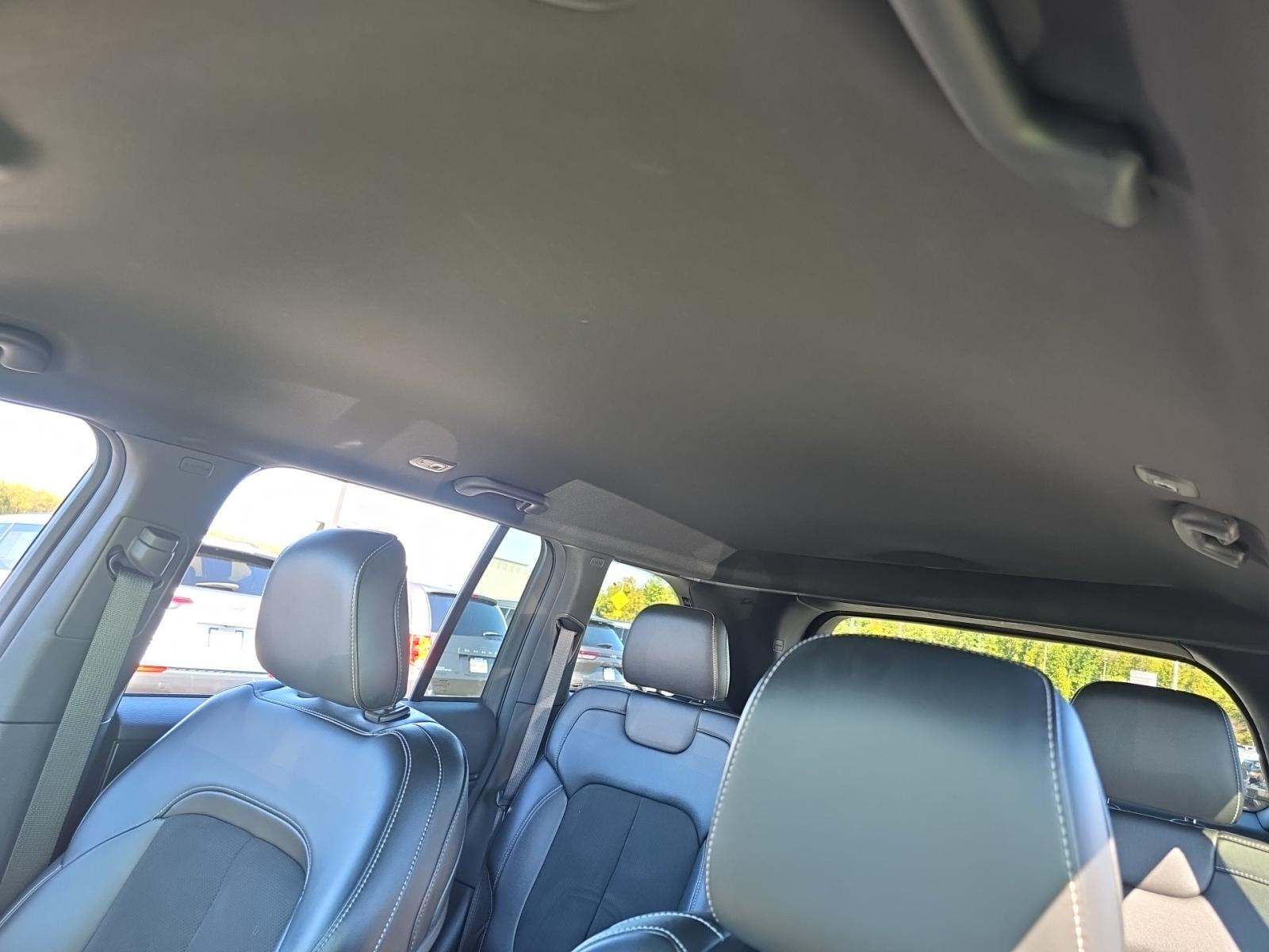 2023 Jeep Grand Cherokee Altitude AWD