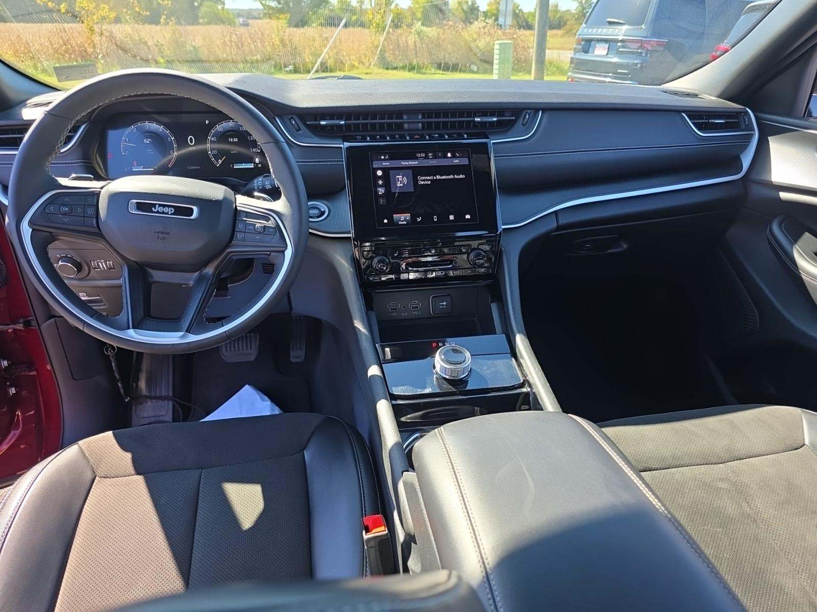 2023 Jeep Grand Cherokee Altitude AWD