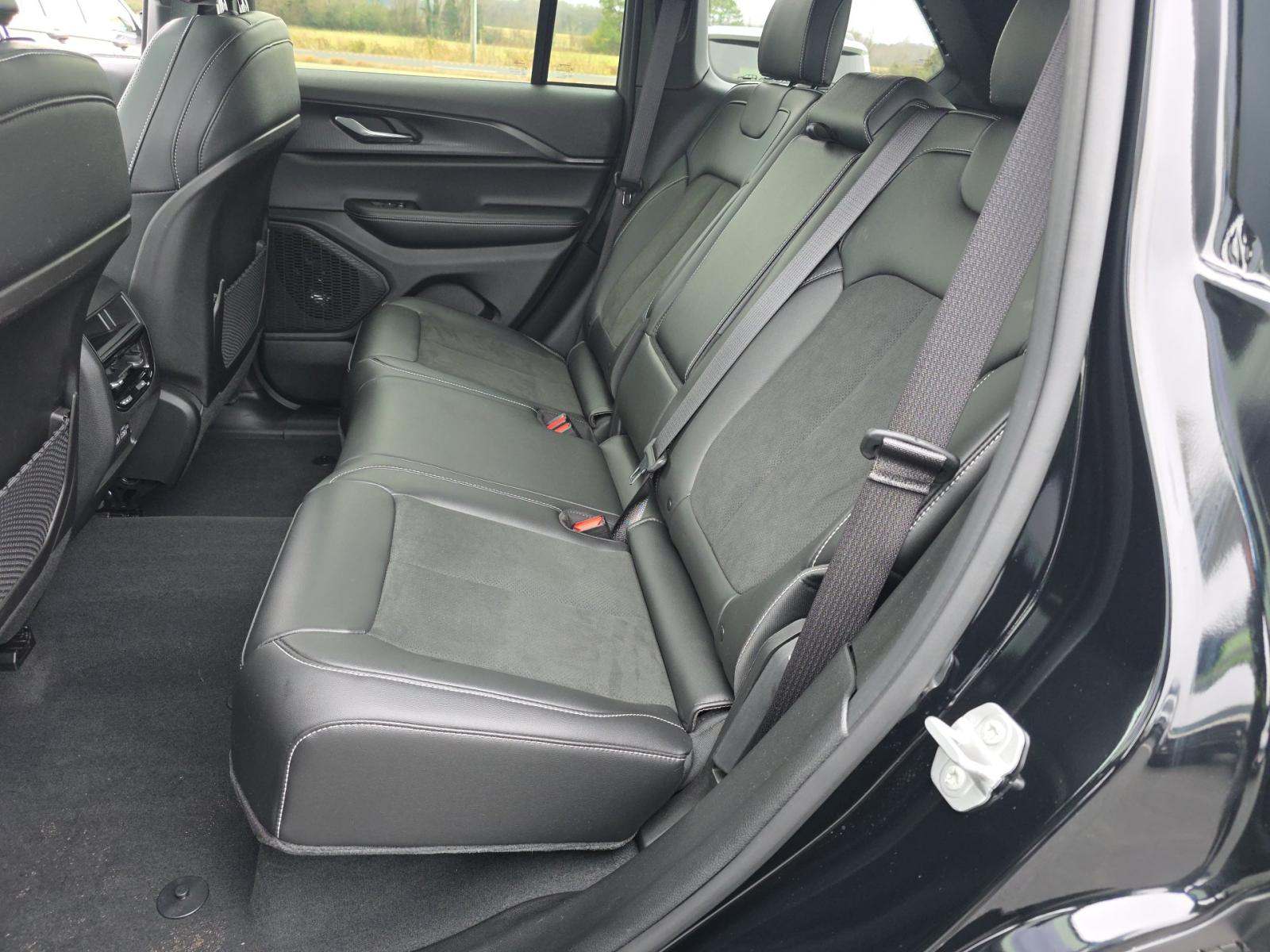 2025 Jeep Grand Cherokee Altitude X AWD