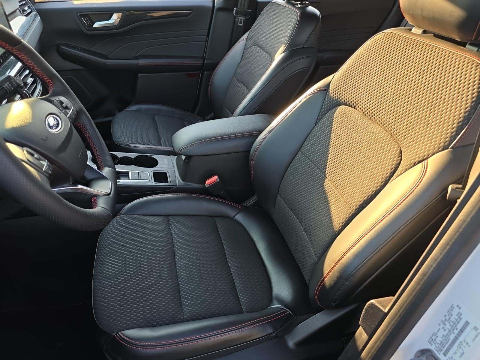 2023 Ford Escape ST-Line Select AWD