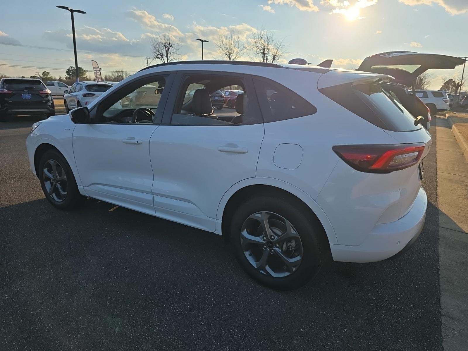 2023 Ford Escape ST-Line Select AWD