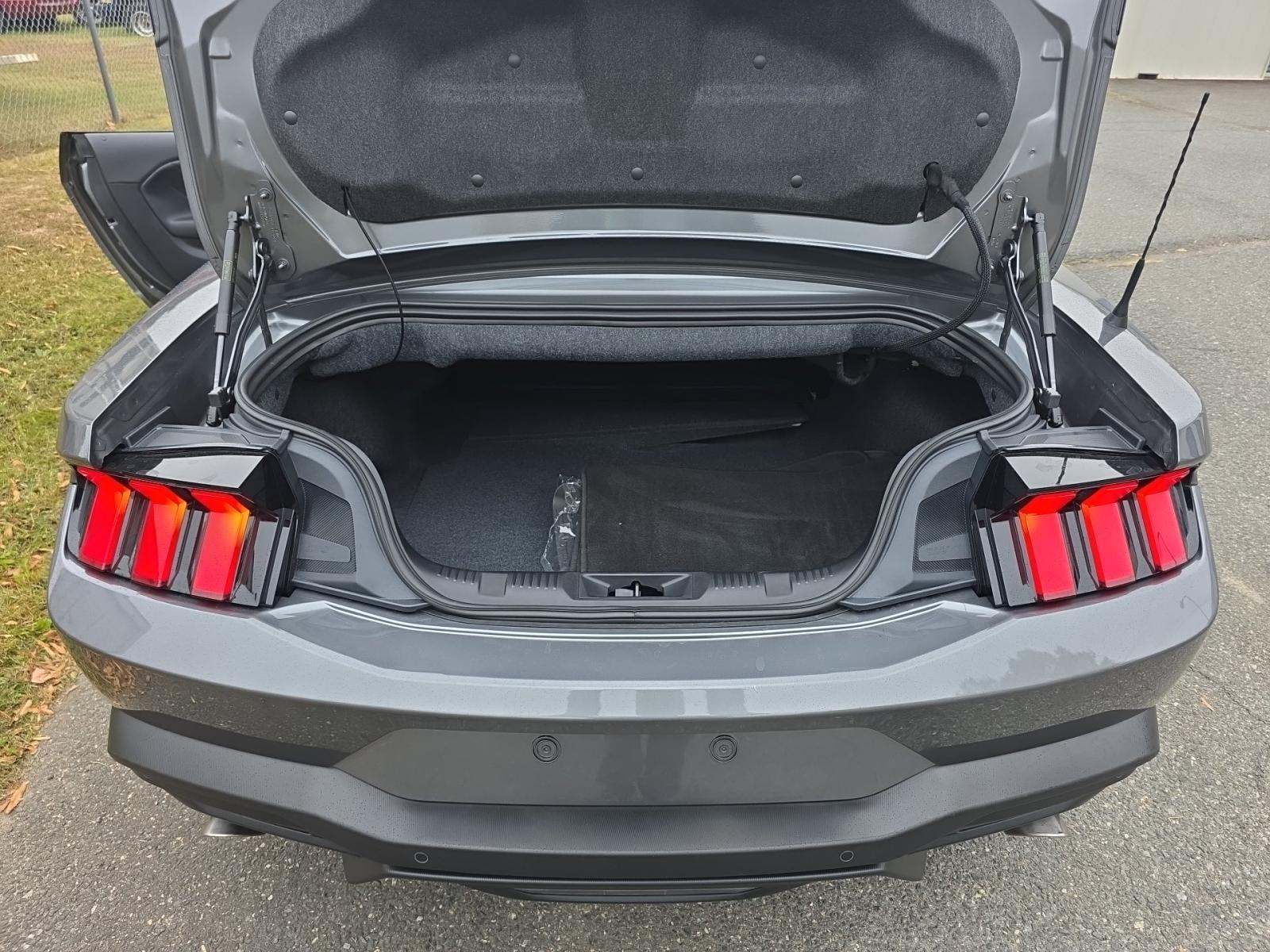 2025 Ford Mustang EcoBoost Premium RWD