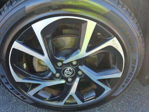 2018 Toyota C-HR XLE FWD