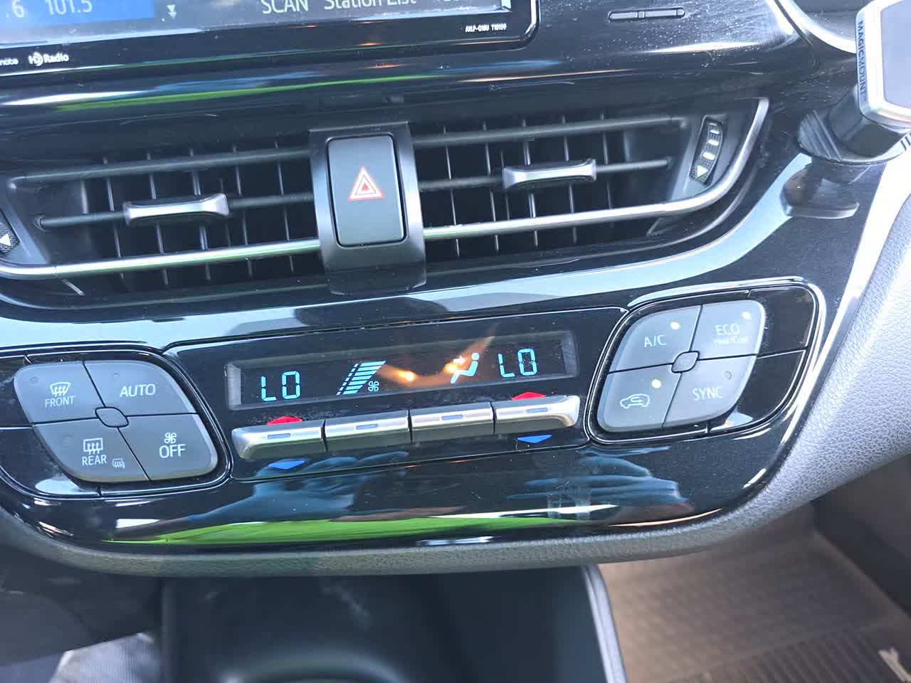 2018 Toyota C-HR XLE FWD