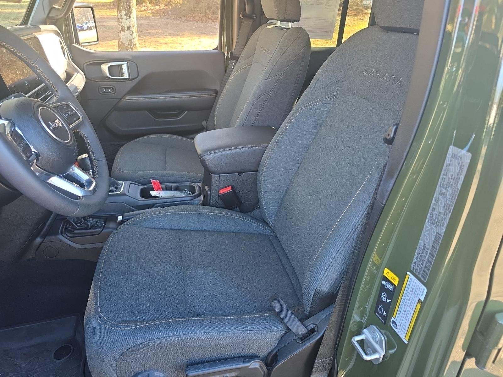 2024 Jeep Wrangler Sahara AWD