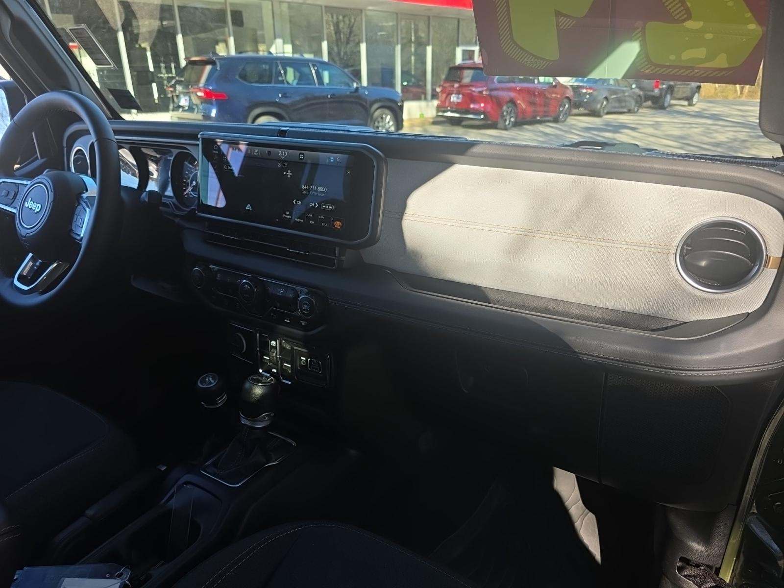 2024 Jeep Wrangler Sahara AWD