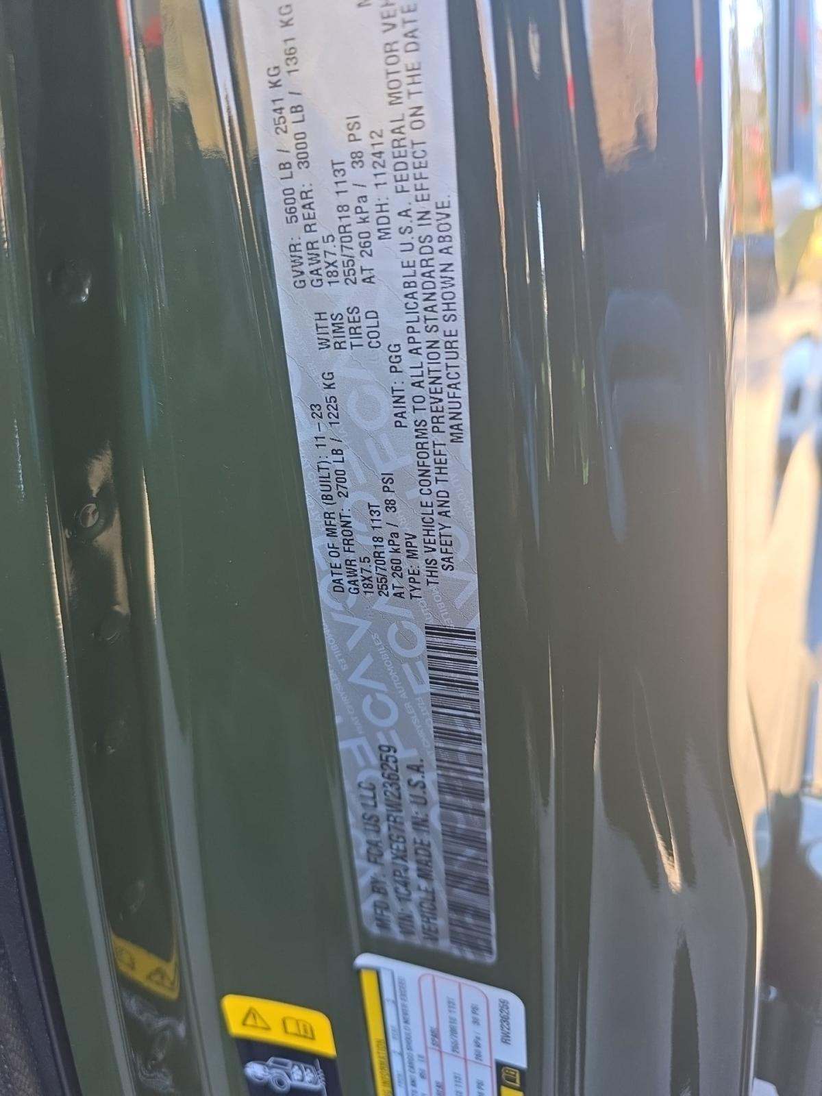 2024 Jeep Wrangler Sahara AWD