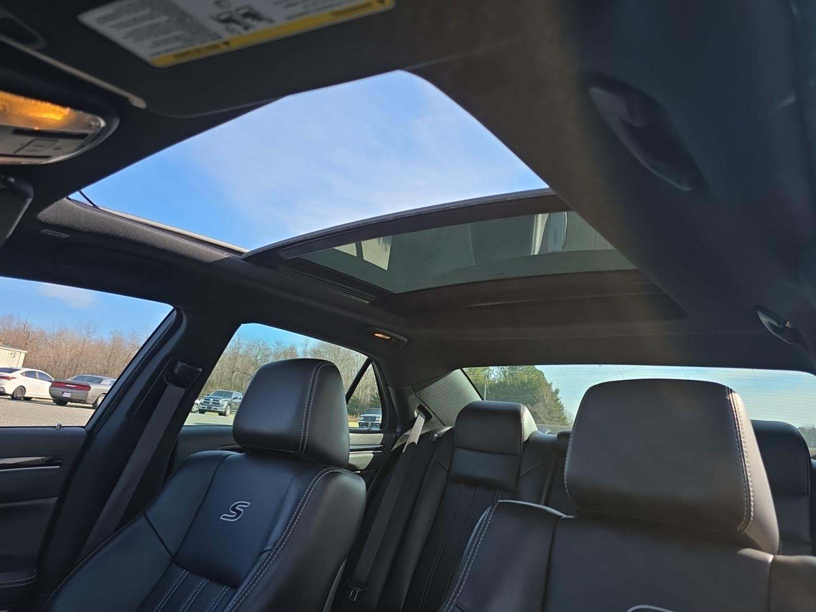 2023 Chrysler 300 300S RWD