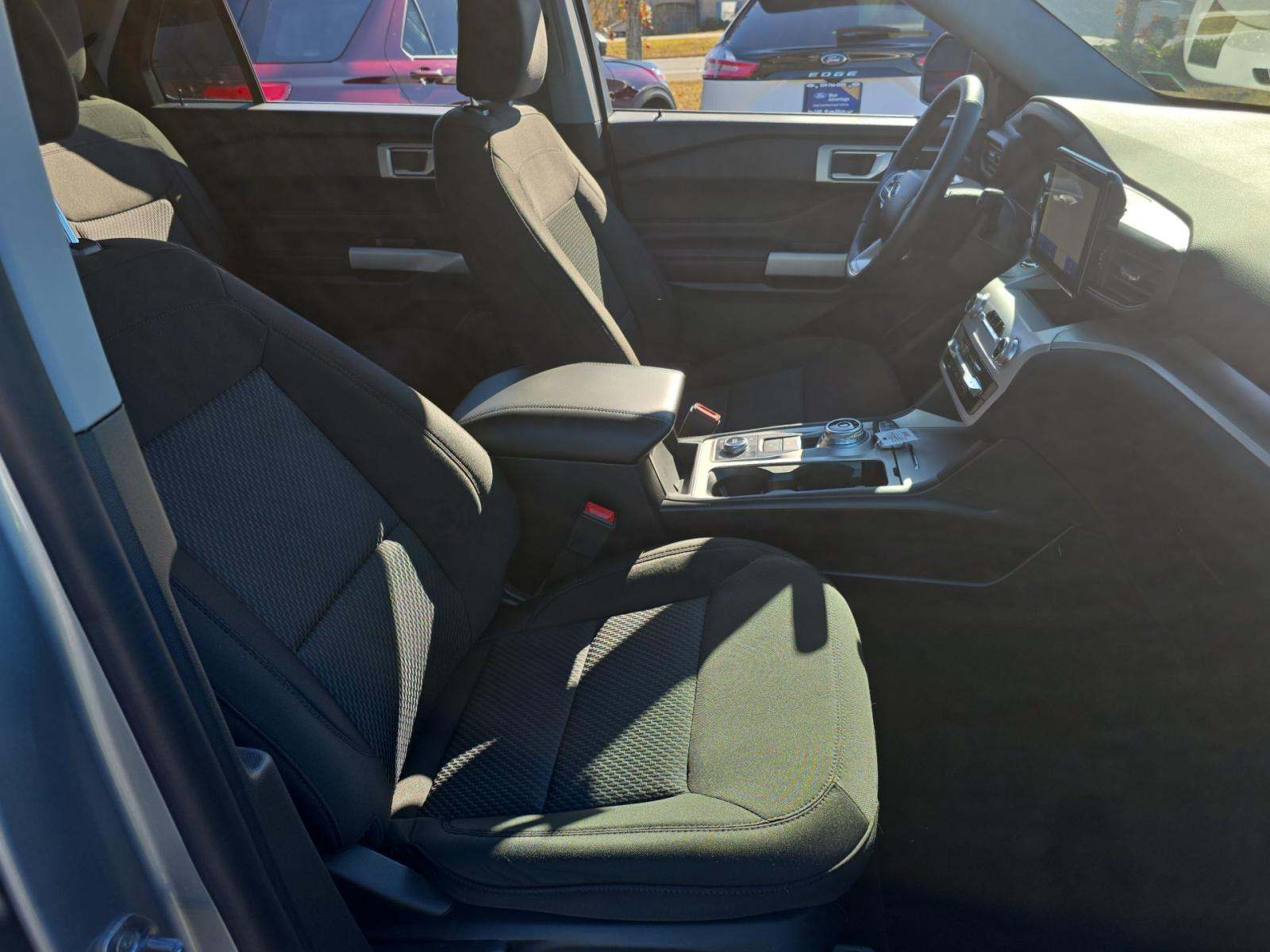 2023 Ford Explorer XLT AWD